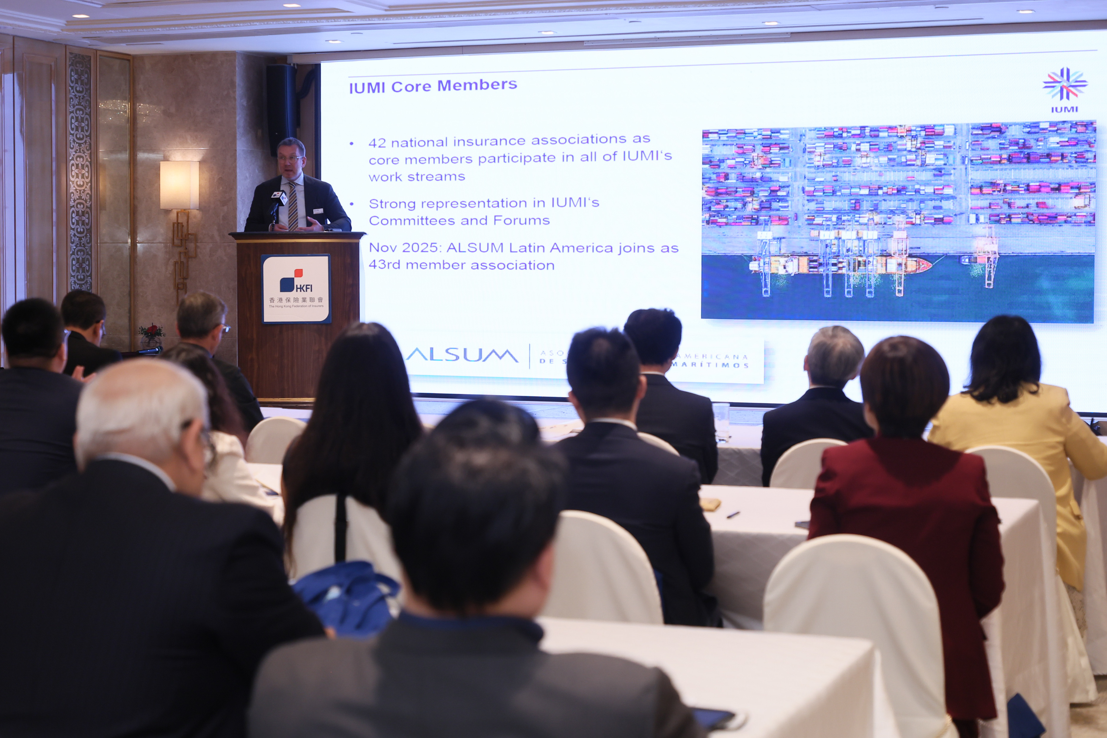 HKFI x IUMI Seminar – "Navigating Challenges & Opportunities in Global Seas" cum Memorandum of Understanding Signing Ceremony between Hong Kong Maritime and Port Development Board and International Union of Marine Insurance