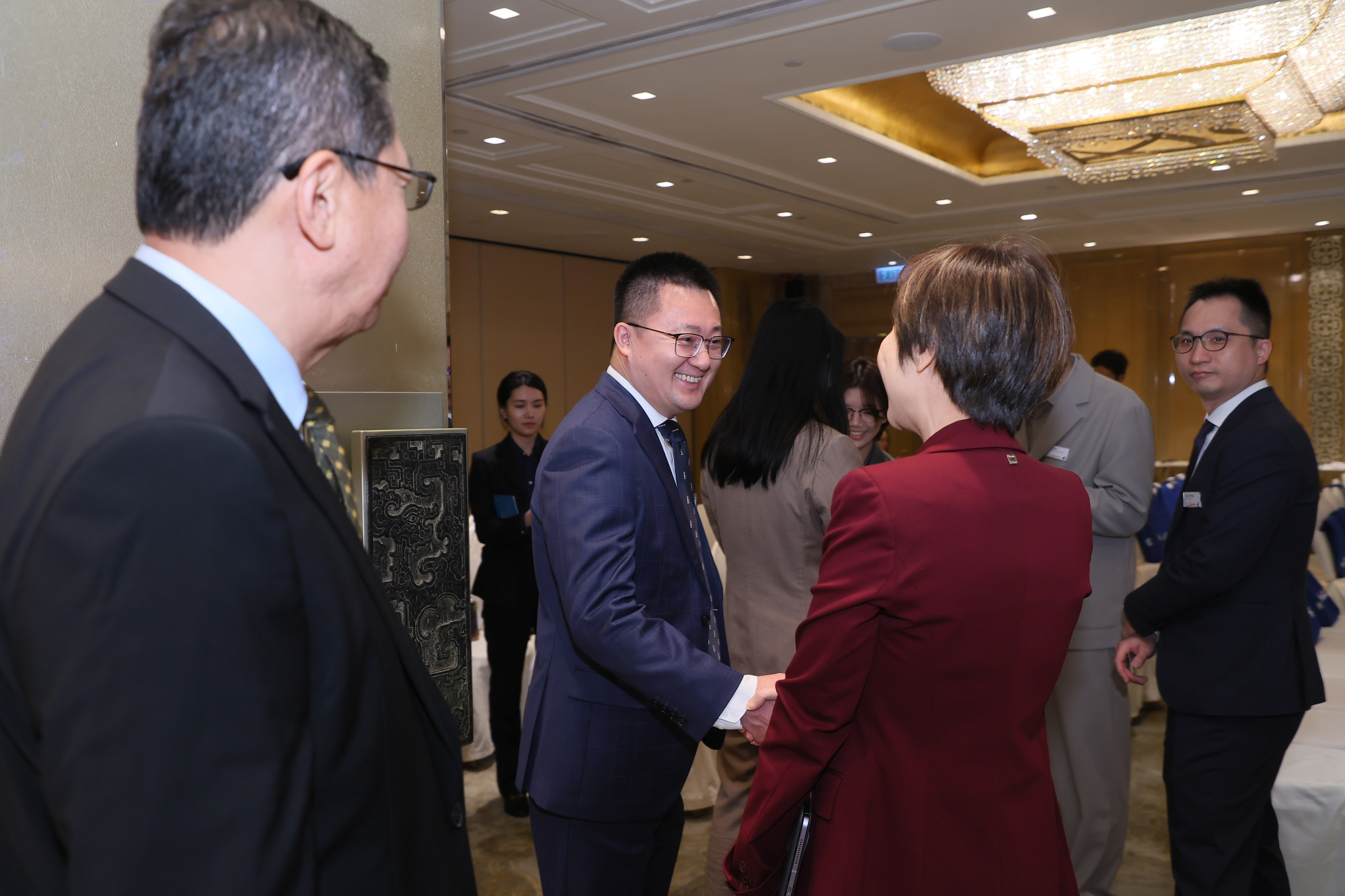 HKFI x IUMI Seminar – "Navigating Challenges & Opportunities in Global Seas" cum Memorandum of Understanding Signing Ceremony between Hong Kong Maritime and Port Development Board and International Union of Marine Insurance