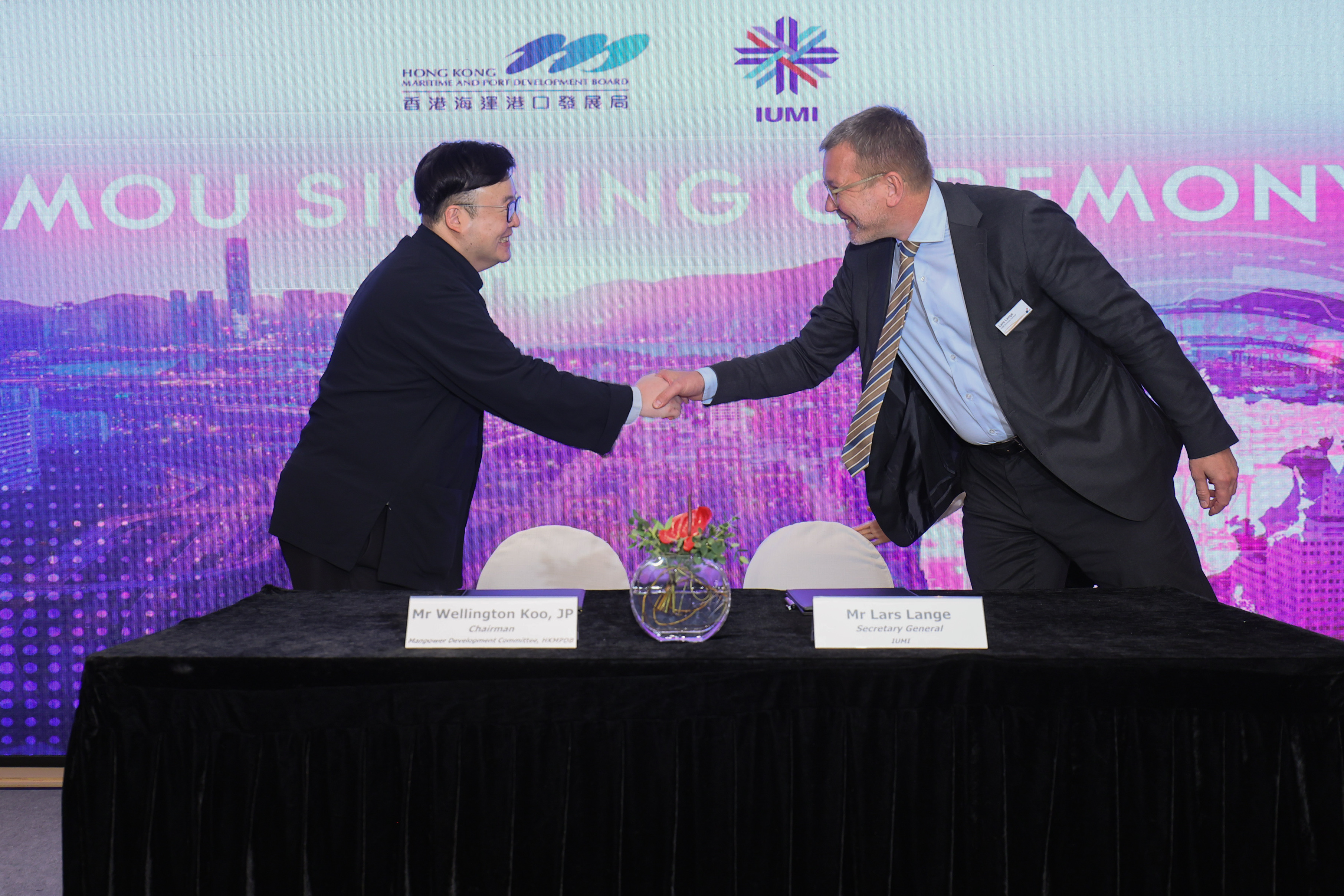 HKFI x IUMI Seminar – "Navigating Challenges & Opportunities in Global Seas" cum Memorandum of Understanding Signing Ceremony between Hong Kong Maritime and Port Development Board and International Union of Marine Insurance