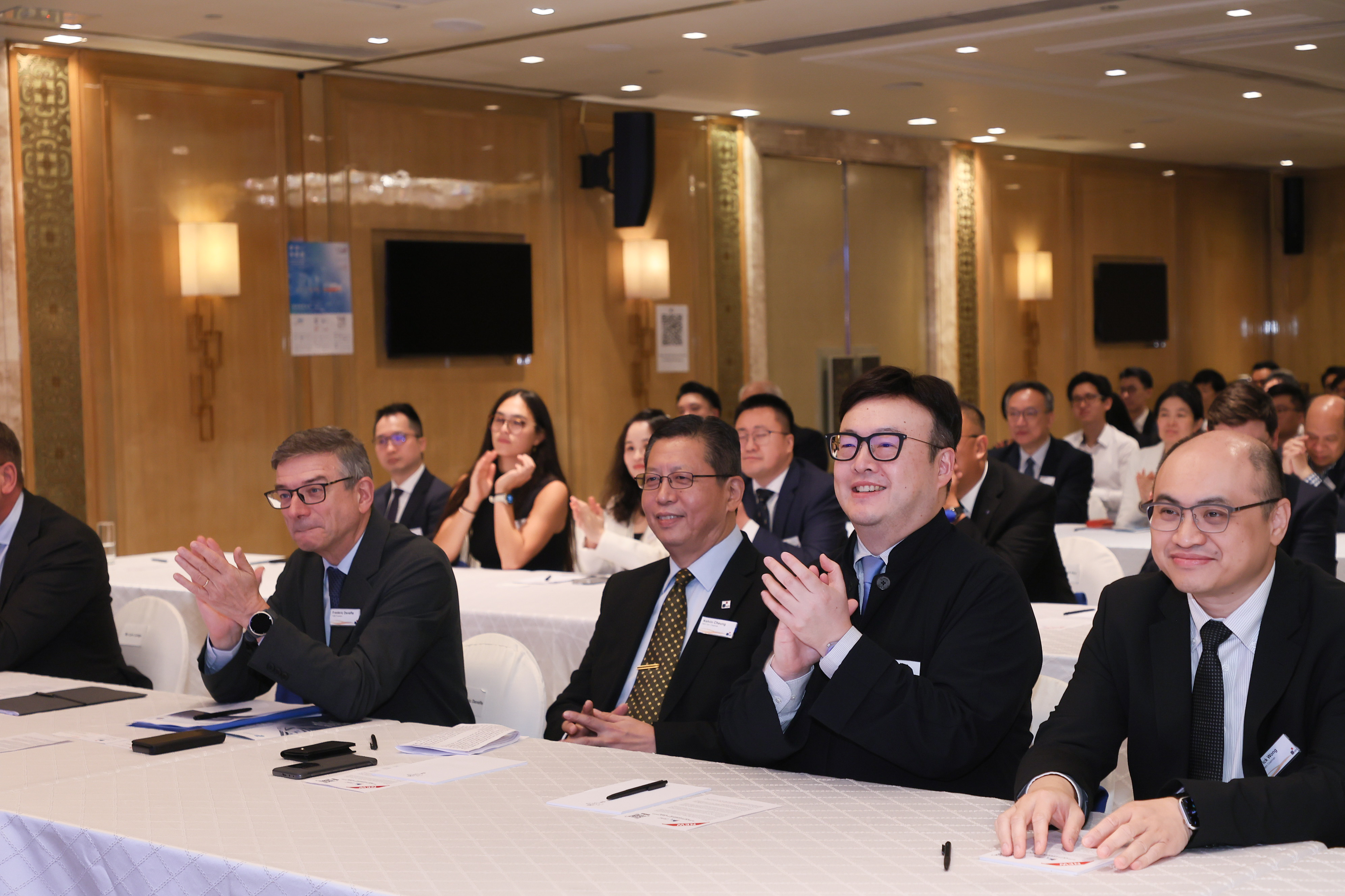 HKFI x IUMI Seminar – "Navigating Challenges & Opportunities in Global Seas" cum Memorandum of Understanding Signing Ceremony between Hong Kong Maritime and Port Development Board and International Union of Marine Insurance