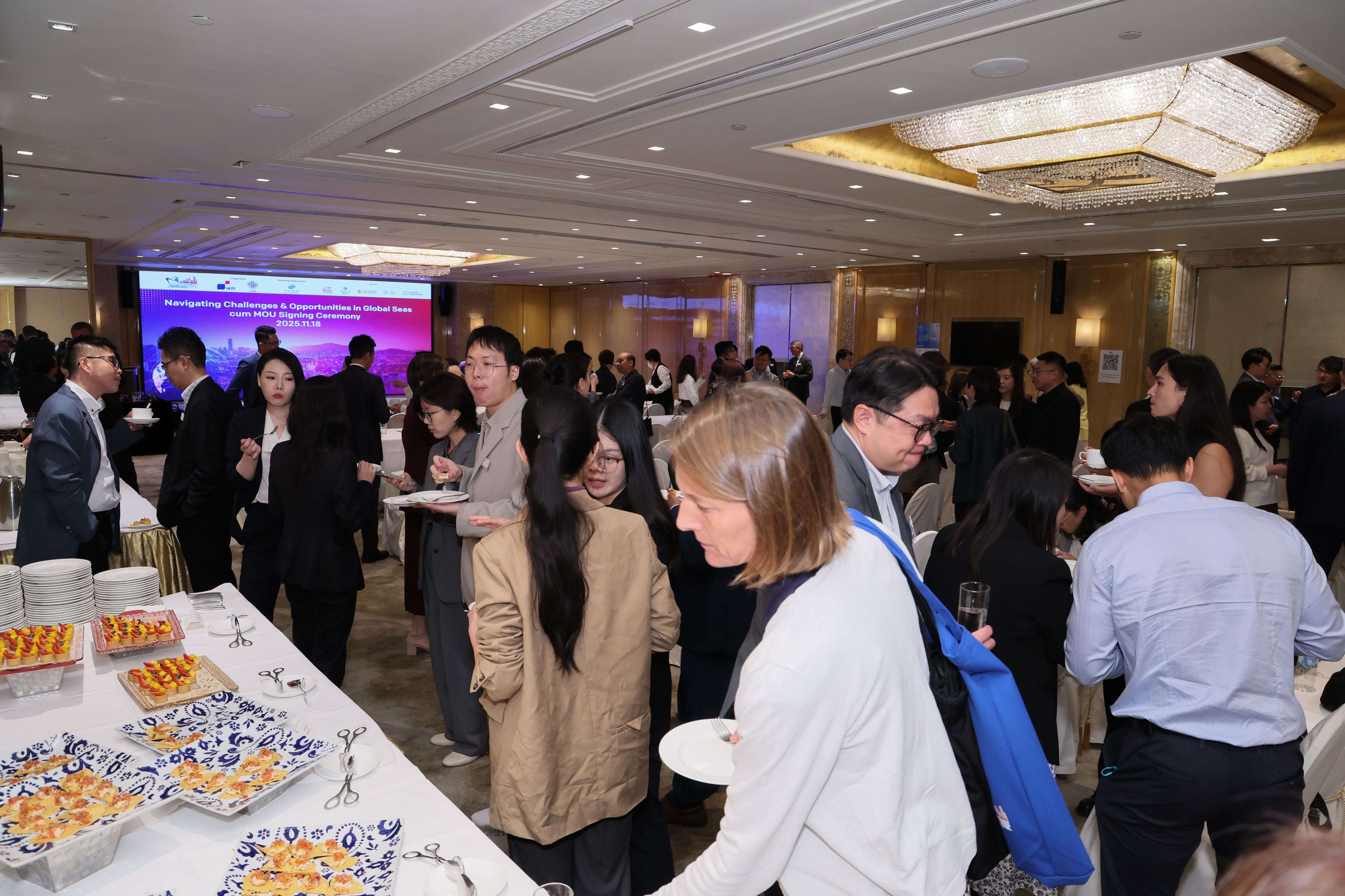 HKFI x IUMI Seminar – "Navigating Challenges & Opportunities in Global Seas" cum Memorandum of Understanding Signing Ceremony between Hong Kong Maritime and Port Development Board and International Union of Marine Insurance